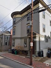 Building Photo - 44 Martin St