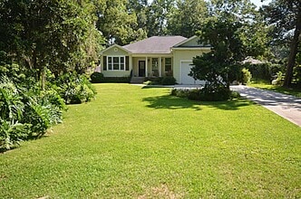 Building Photo - 2204 Altoona Dr