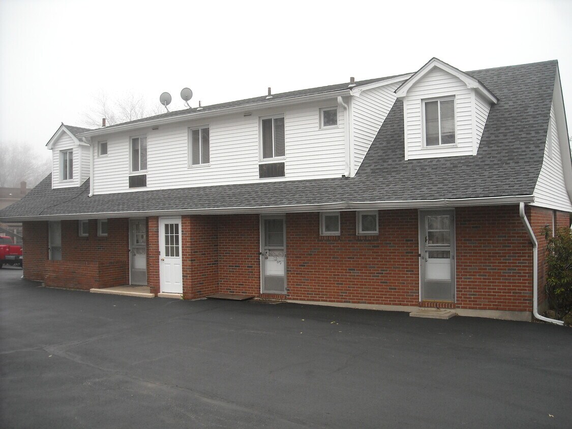 36 S Middletown Rd, Pearl River, NY 10965 Room for Rent in Pearl