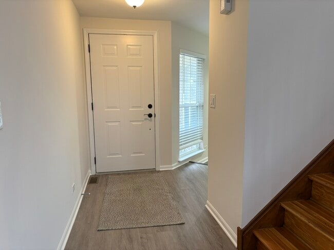 Foto del edificio - 716 Clover Hill Ct