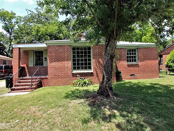 Building Photo - 2819 Schaul St