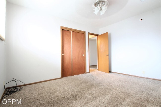 Building Photo - 2 br, 1 bath Apartment - 4604 CASS STREET