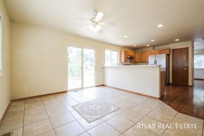 Building Photo - 491 Sodalite Ct