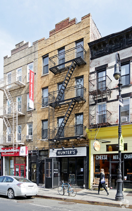 Primary Photo - 213 Smith St