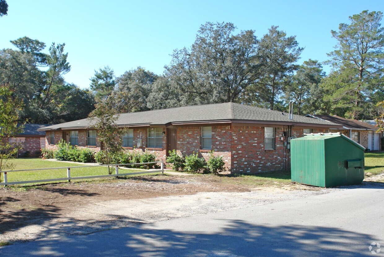 Primary Photo - 537 Hickory Ave