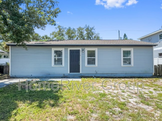 Building Photo - 3110 W Hartnett Ave