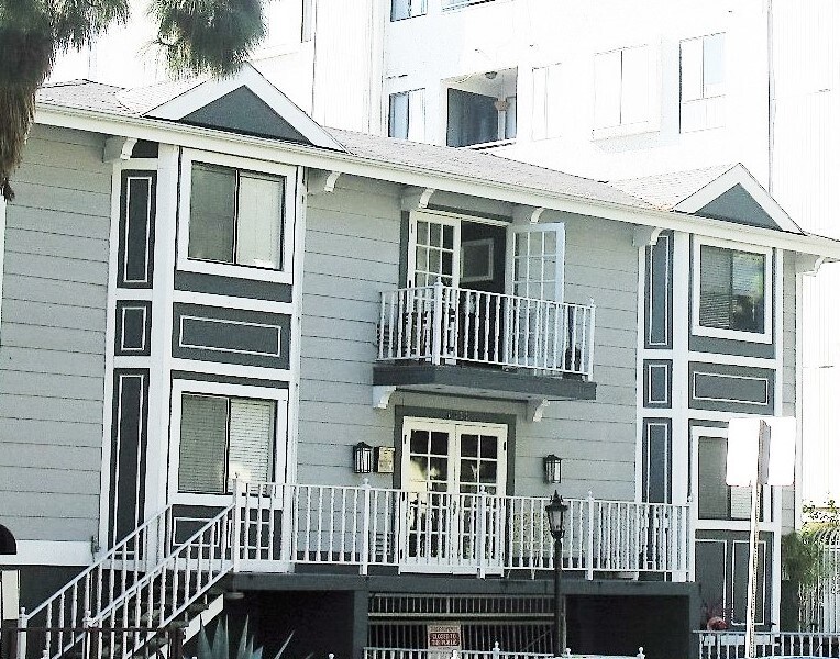 Primary Photo - 7014 Lanewood Ave
