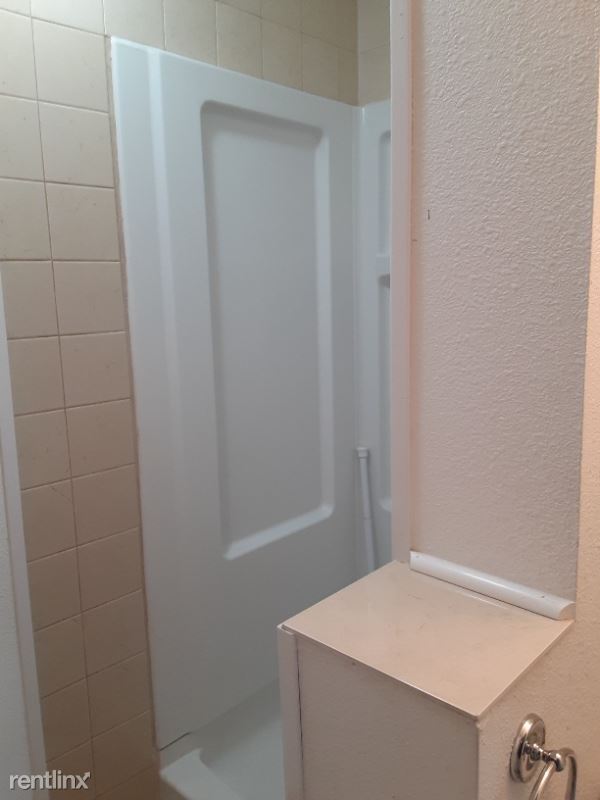 Primary Photo - 3 br, 2 bath House - 322 W Newell