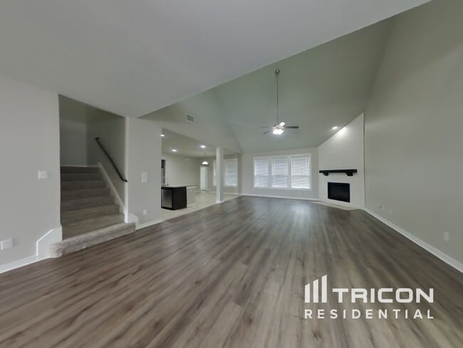 Foto del edificio - 1620 Village Creek Dr