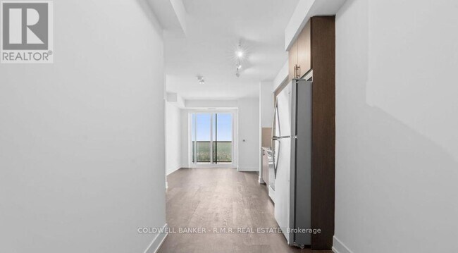 Building Photo - 2550 Simcoe St N