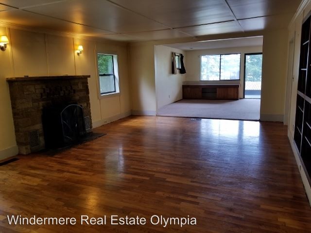 Building Photo - 2 br, 1 bath House - 5003 Indian Rd NE