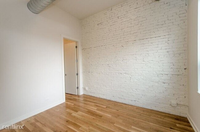 Foto del edificio - 1620 N Milwaukee Ave