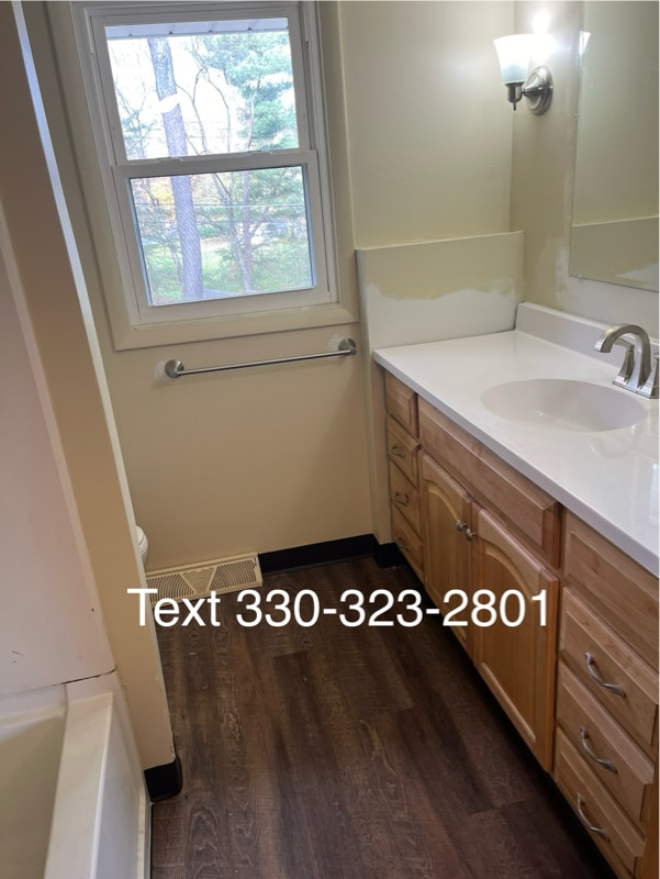 Foto del edificio - 5855 Lawnview St NW