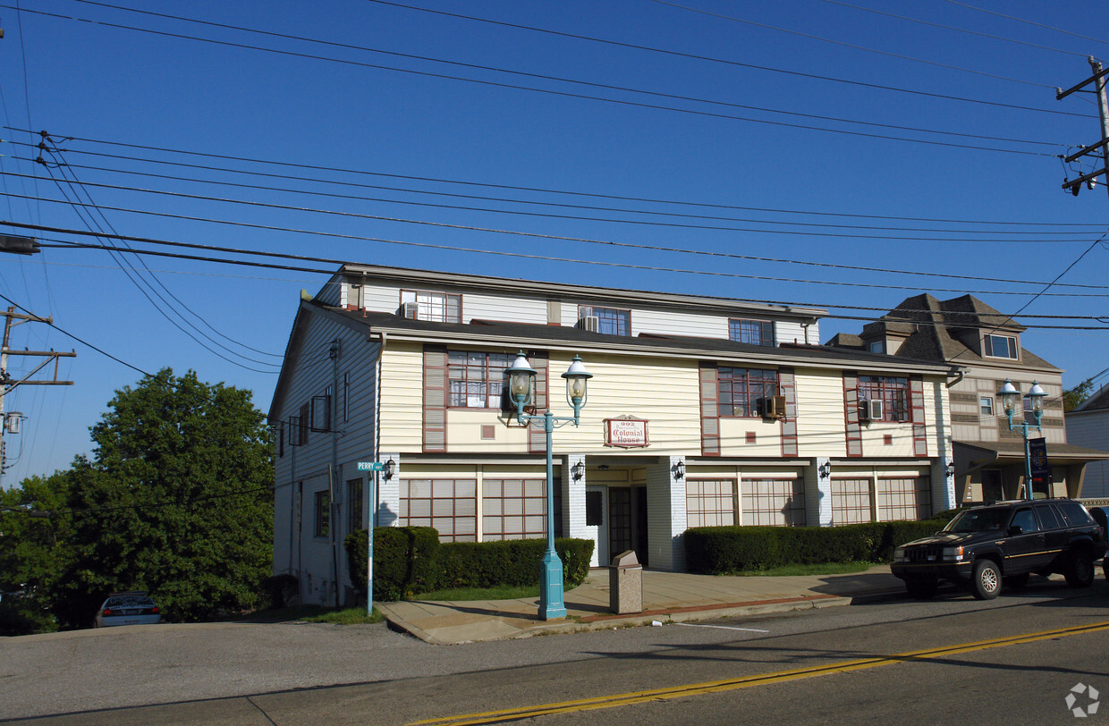 Foto del edificio - Perrysville Colonial House