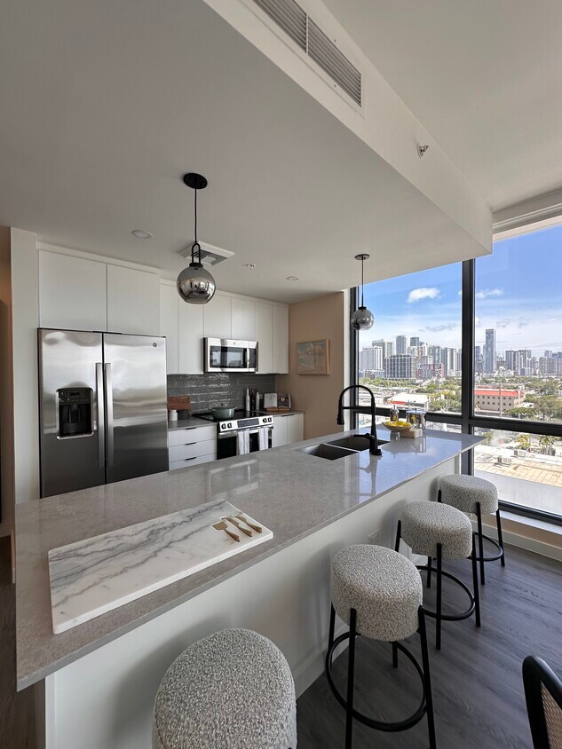 Foto principal - 114 NE 22nd St