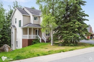 Building Photo - 20334 New England Dr
