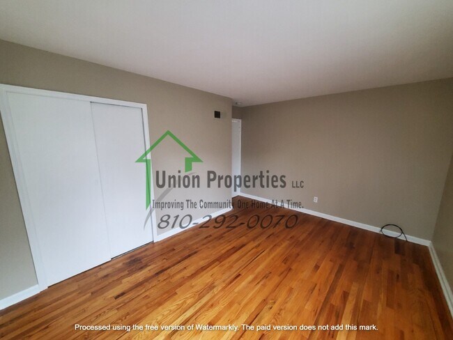Foto del edificio - 4034 Pine Grove Ave