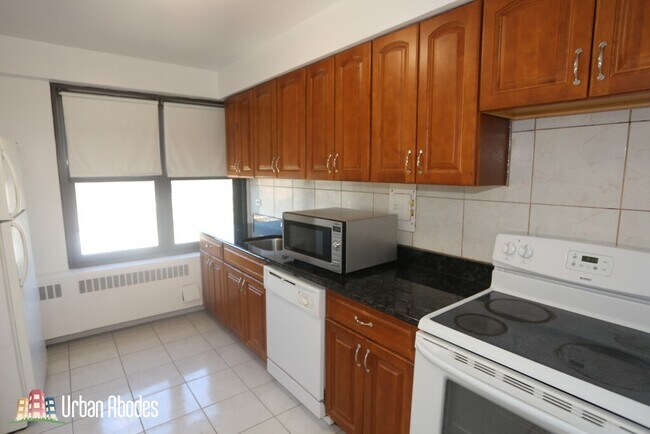 Foto del edificio - 6118 N Sheridan Rd