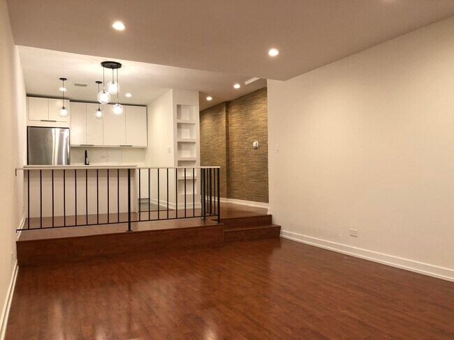 Foto del edificio - 1419 N State Pkwy