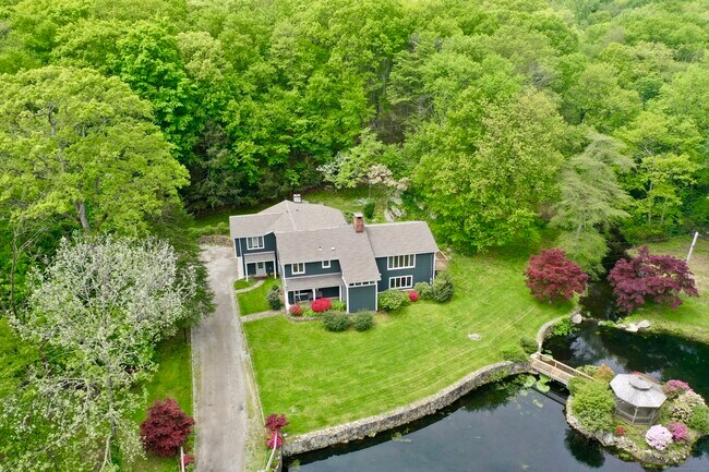 Foto del edificio - 105 Twin Oak Ln