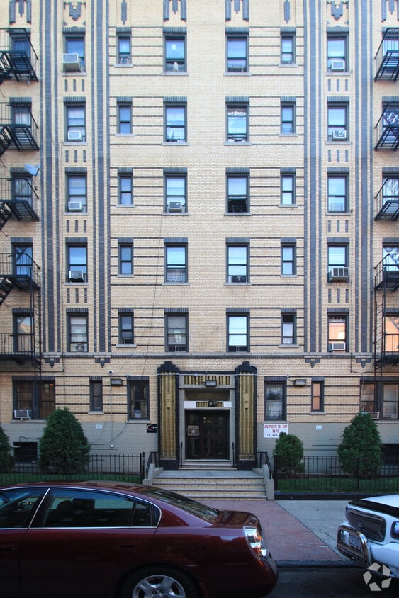 Building Photo - 27-37 E 21st St