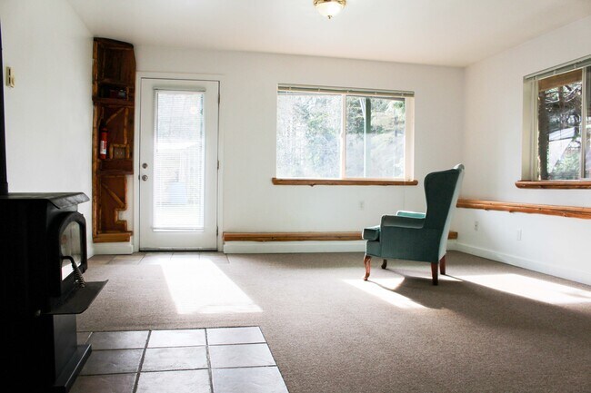 Welcome Living Room - 23516 N Lake Cochran Rd