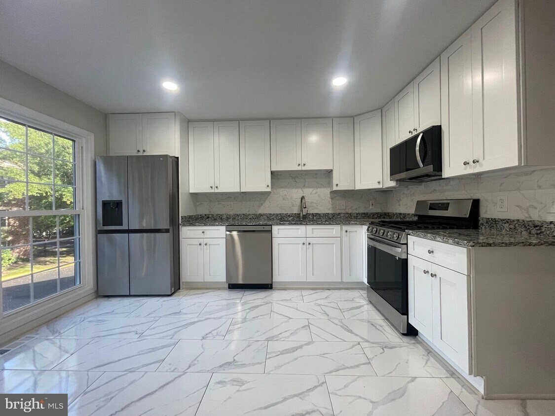 6356 Tisbury Dr, Burke, VA 22015 Townhome Rentals in Burke VA