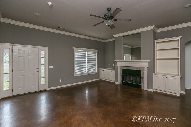 Building Photo - 4375 E Holiday Drive, Fayetteville, AR 72701
