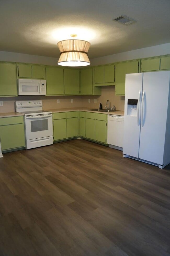 Building Photo - 3313 Florence Rd