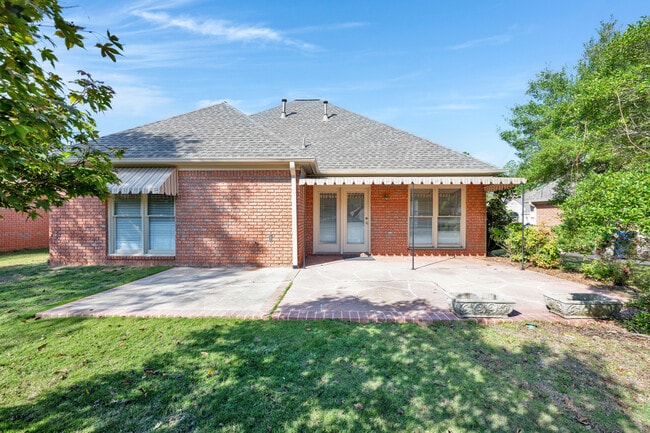 Foto del edificio - 310 Willow Crest Ln