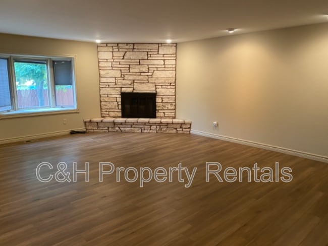 Building Photo - 2080 Glasser Pl