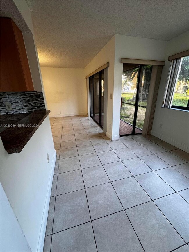 Building Photo - 9741 SW 138th Ave