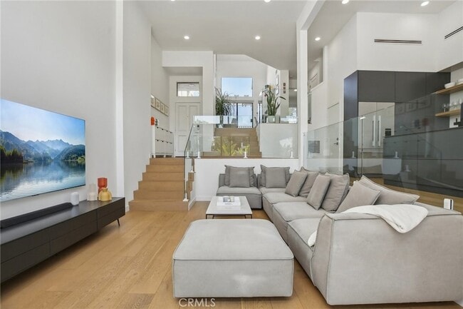 Building Photo - 15 Waterway