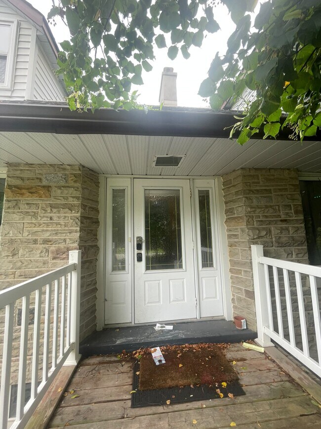 Photo du bâtiment - 74 Mcdougall Rd