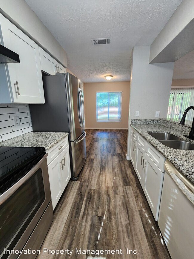 Foto del edificio - 3 br, 2 bath House - 221 Loch Low Dr