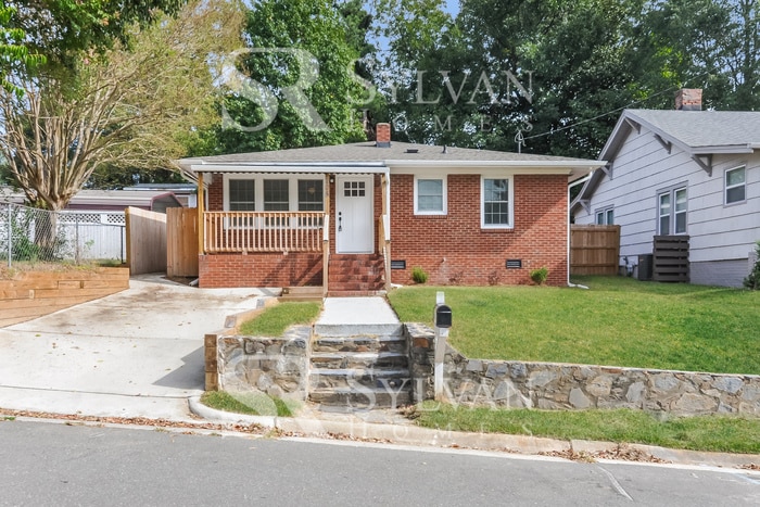 Enjoy living the good life in this 3 bedroom, 2.5 bathroom home - Enjoy living the good life in this 3 bedroom, 2.5 bathroom home