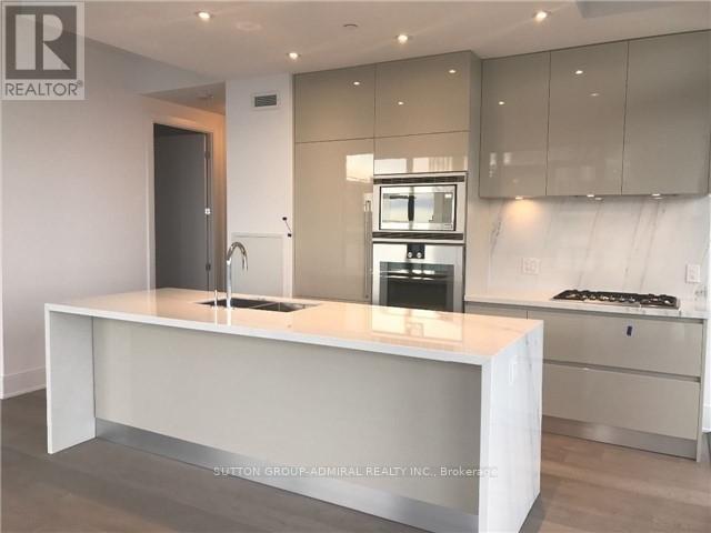 Building Photo - 42 Charles St E