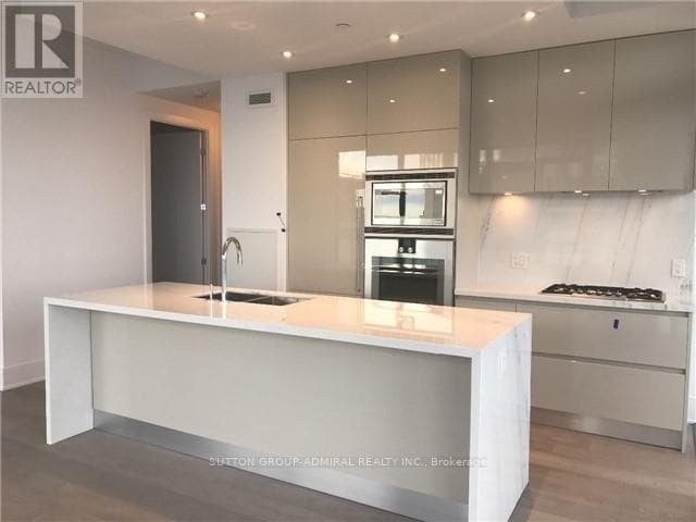 Photo du bâtiment - 42 Charles St E