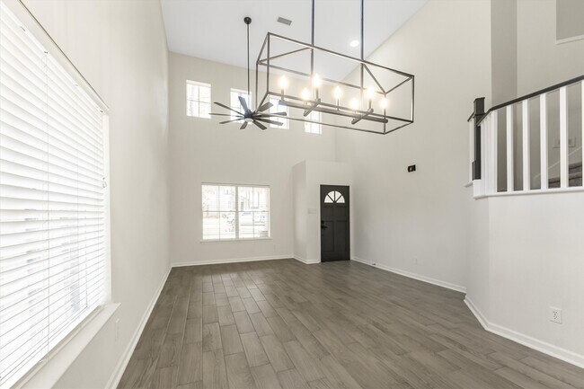 Building Photo - 75 Autumn Branch Dr