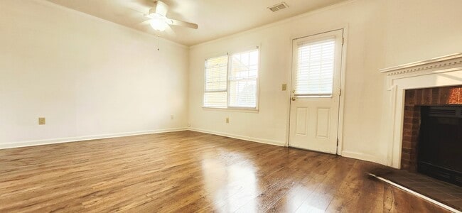 Building Photo - 5595 Executive Way