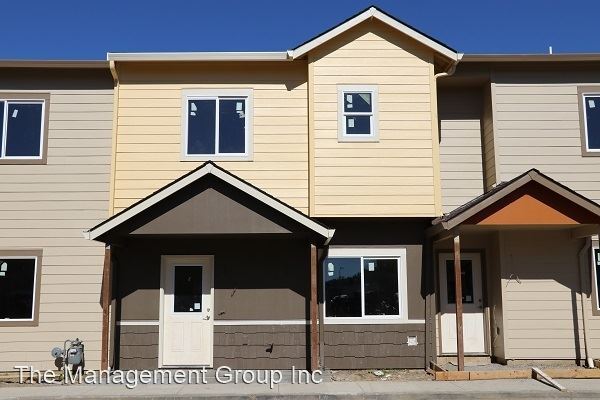 Building Photo - 901 SE 11th Pl