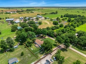 Building Photo - 31324 Knebel Rd
