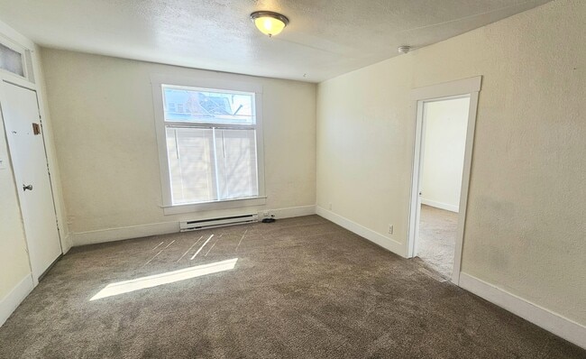 Building Photo - 536 W Bonneville St