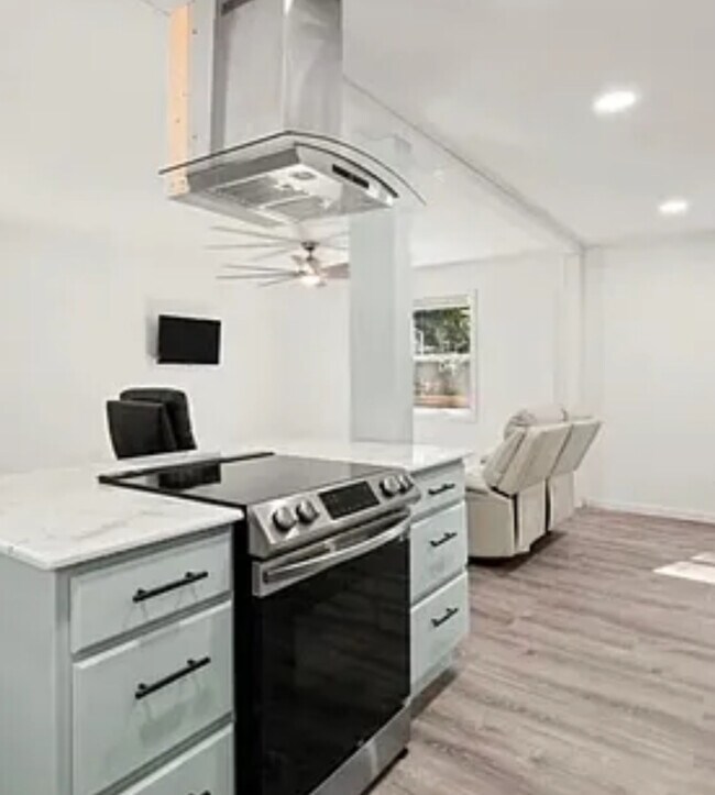 Building Photo - 29 Huling Rd