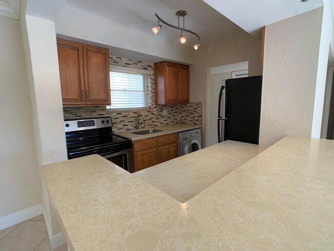 Foto del edificio - 8601 SW 94th St