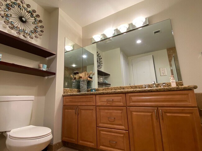 Building Photo - 2260 Village Walk Dr