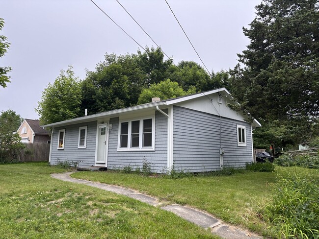Building Photo - 28 Prince Henry Dr