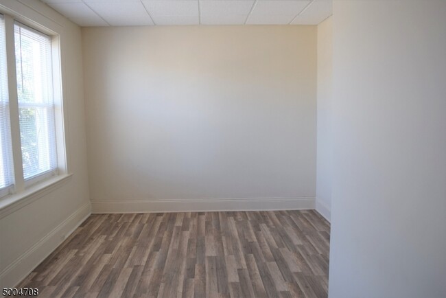 Building Photo - 412 Bloomfield Ave