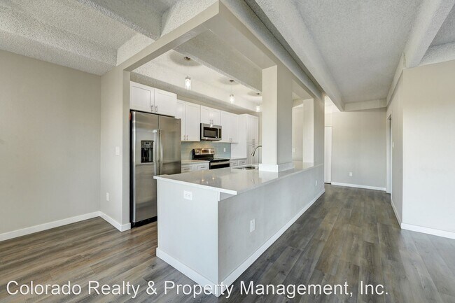Building Photo - 2 br, 2 bath House - 7877 E Mississippi Av...