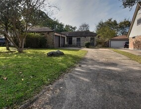 Building Photo - 234 Wickhamford Way